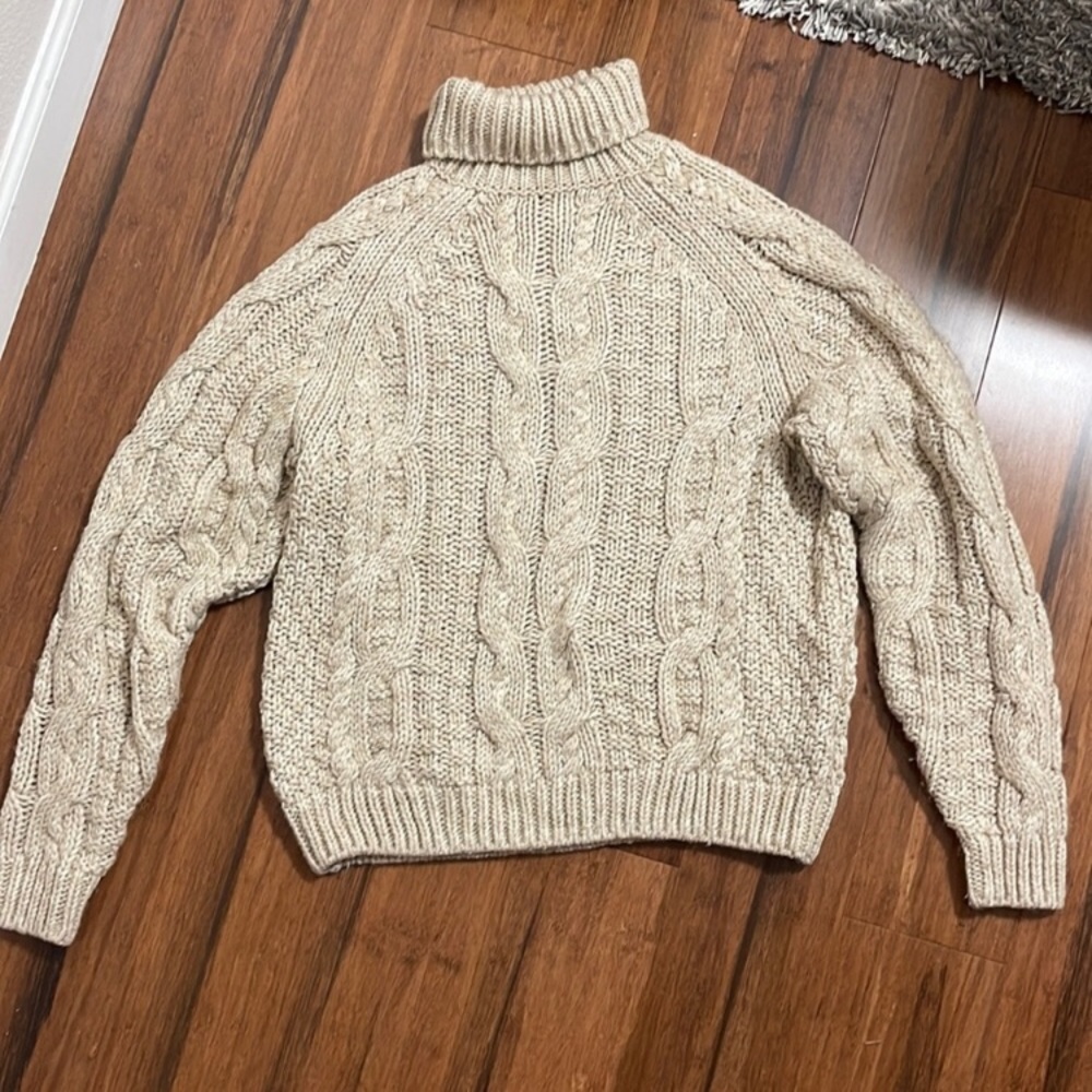 H&M tan sweater